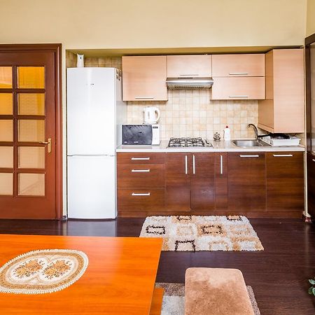 31 Svobody Avenue Apartment Lwów Zewnętrze zdjęcie