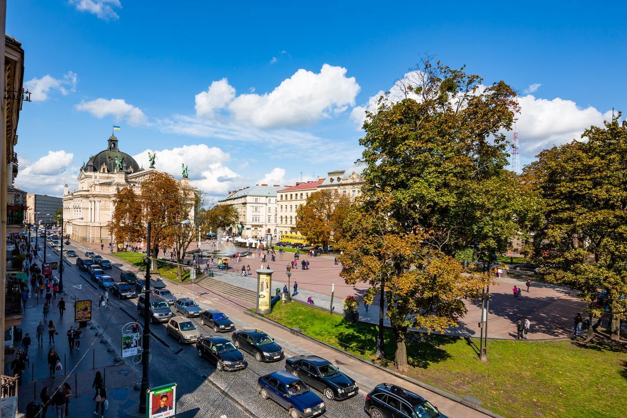 31 Svobody Avenue Apartment Lwów Zewnętrze zdjęcie