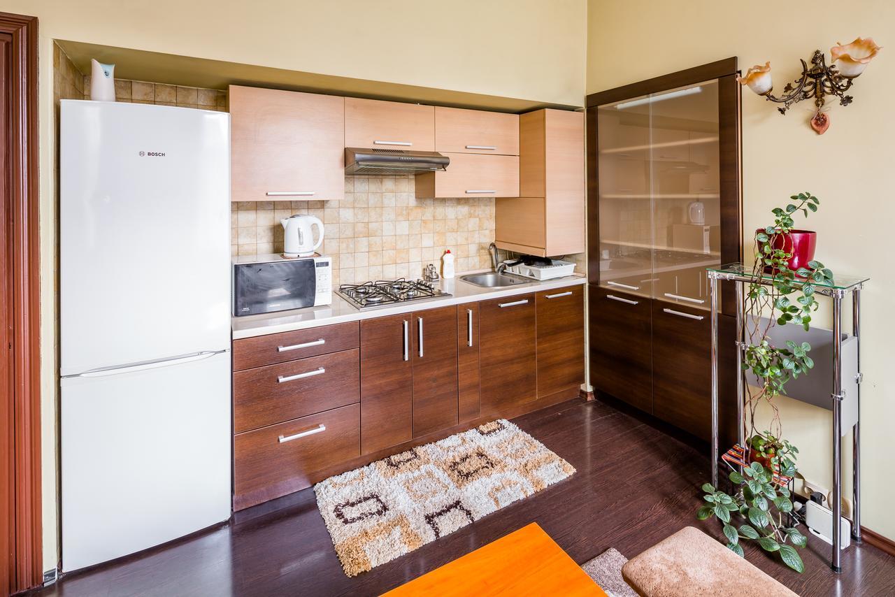 31 Svobody Avenue Apartment Lwów Zewnętrze zdjęcie